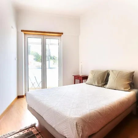 Apartment Sunny Flat View By Homing *