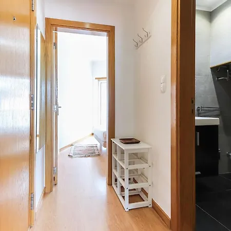 Sunny Flat View By Homing *